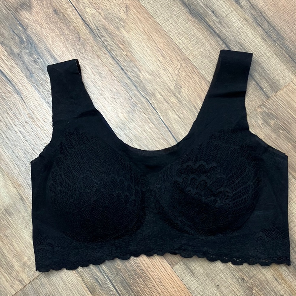 Black Lacy Pull On Bra
